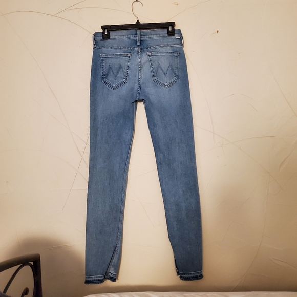 EUC MOTHER The Rascal Slit Undone Hem Jean Sz 28 Light Wash - Picture 3 of 15